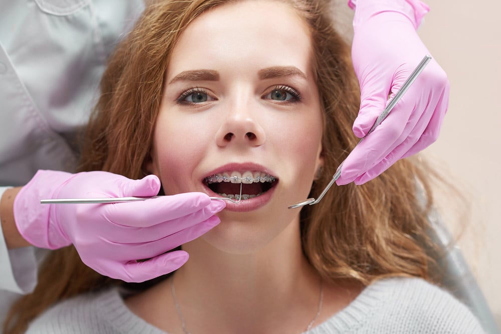woman dental treatment